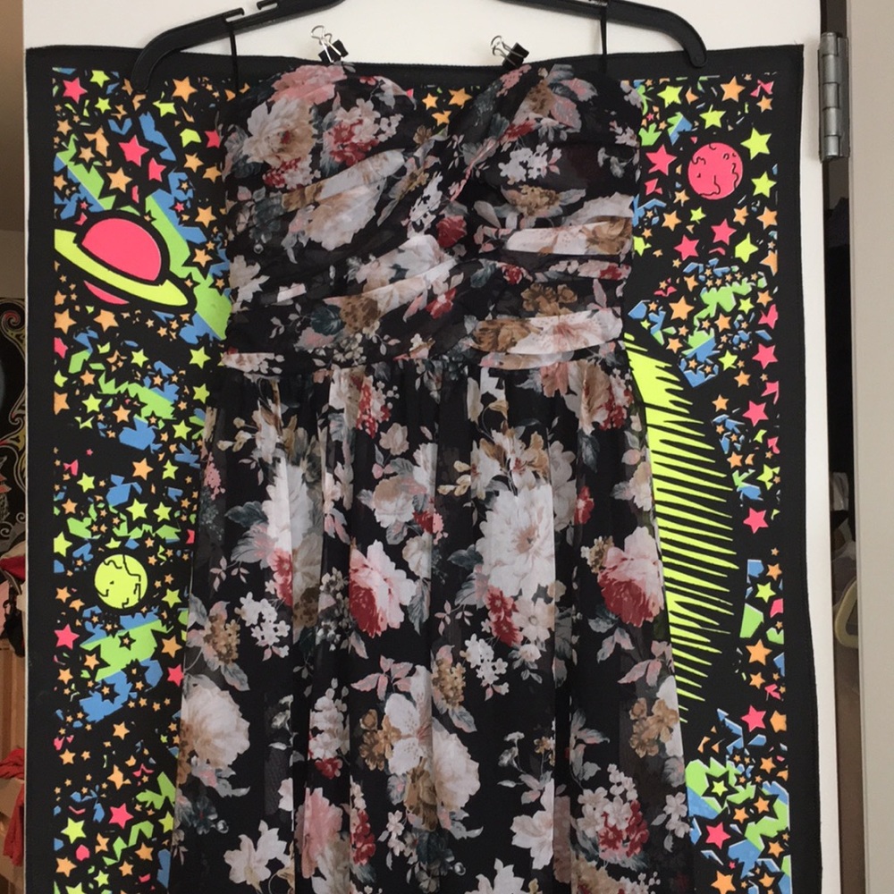 Gorgeous Black Floral Strapless Maxi-Dress